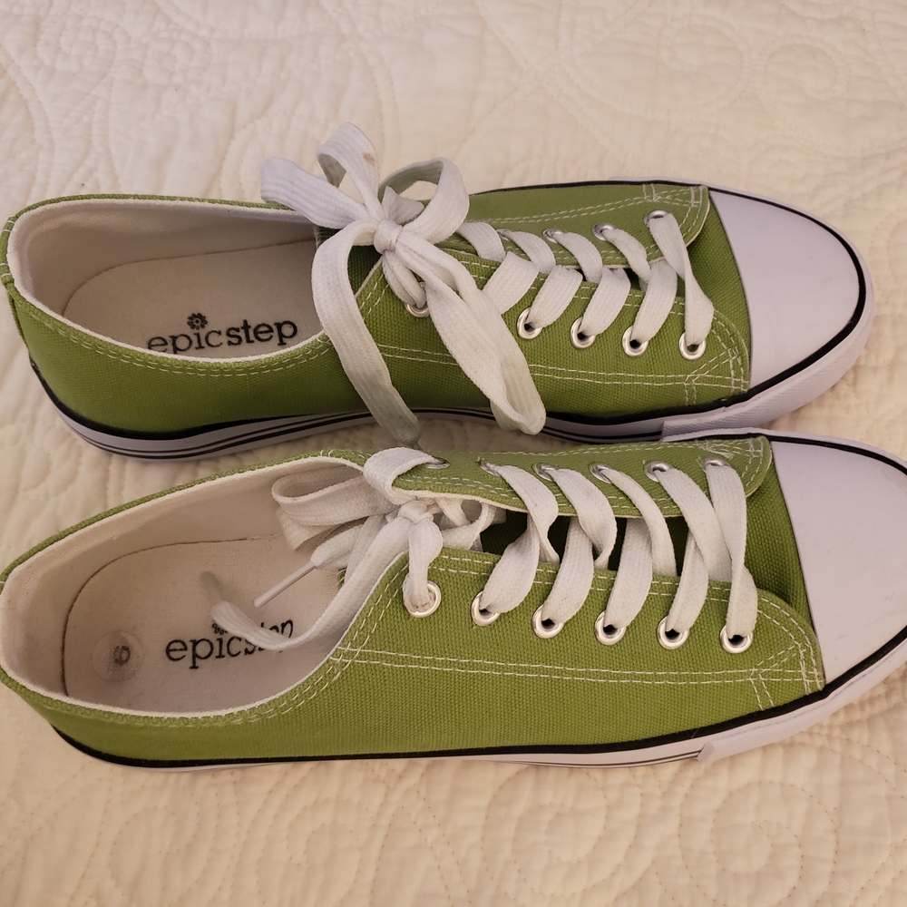 Women's Green Canvas Sneakers